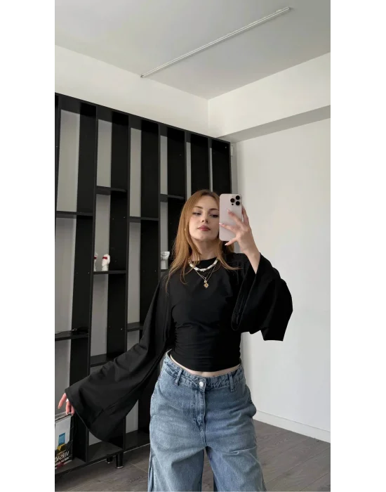 MetuCa Kadın Siyah Yüksek Yaka Dramatik Geniş Kollu Vücudu Saran Dalgıç Kumaş Crop Bluz