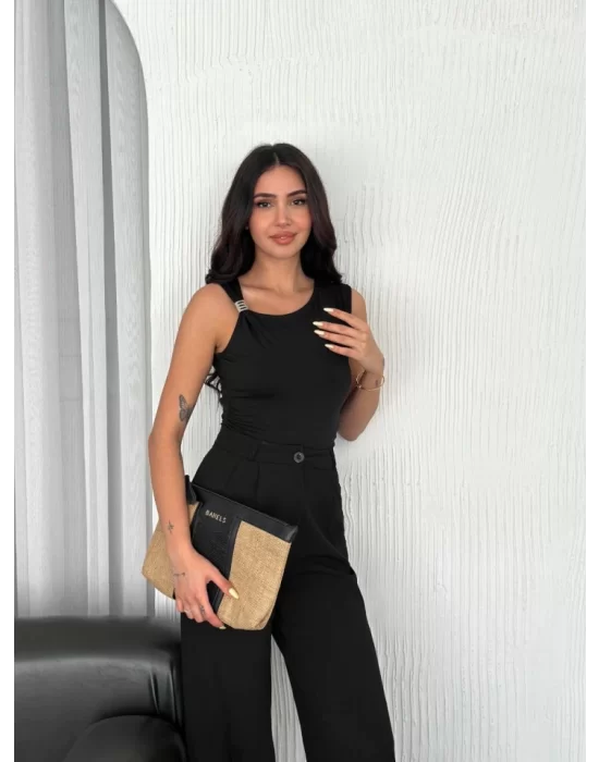 Osy Modal Yumuşak Dokulu Kumaş Bisiklet Yaka Sıfır Kol Bluz Omuz Toka Aksesuar Detaylı - Siyah
