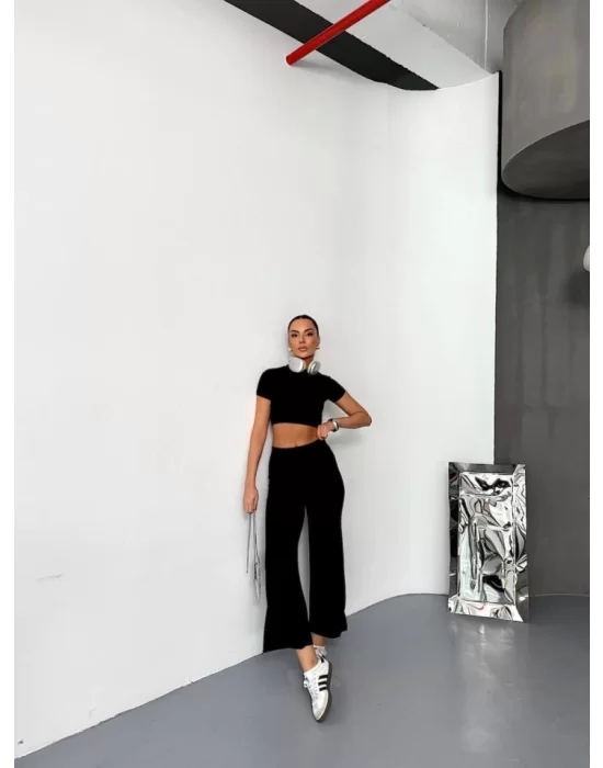 Osy Modal Yumuşak Dokulu Kumaş Kısa Kollu Crop Alt Ispanyol Paça Pantalon Ikili Takım - Siyah