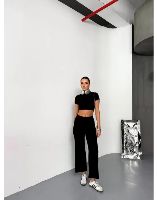 Osy Modal Yumuşak Dokulu Kumaş Kısa Kollu Crop Alt Ispanyol Paça Pantalon Ikili Takım - Siyah