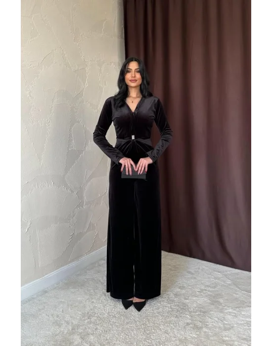 Siyah Önü Tokalı Kadife Tulum