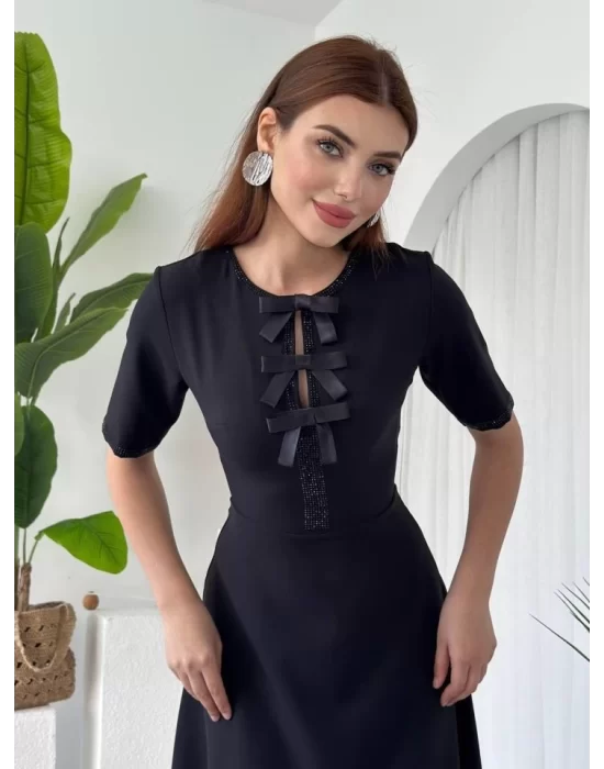 Wera Taşlı Fiyonk Detaylı Elbise