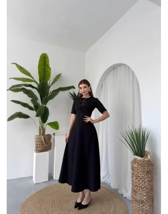 Wera Taşlı Fiyonk Detaylı Elbise