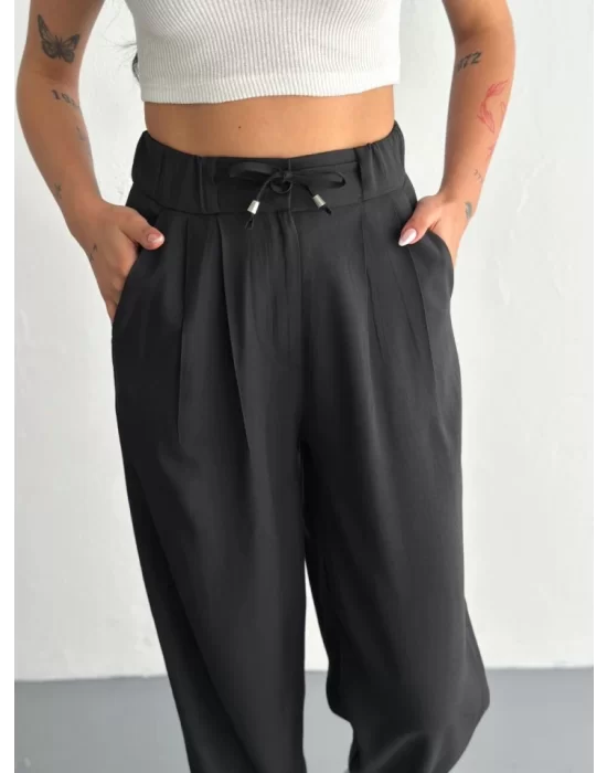 Yüksel Bel Rahat Paça Pantalon - Siyah
