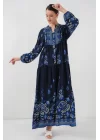 2423 Otantik Desenli Tesettür Elbise - Lacivert 1