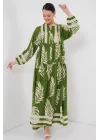 2423 Otantik Desenli Tesettür Elbise - Yeşil 5