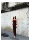 Kare Yaka Elbise – Korsaj Detaylı Midi Elbise