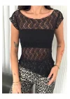 Dantelli Asimetrik Kesim Transparan Crop Bluz – Yumuşak Dokulu, Kısa Kollu, Modern ve Şık