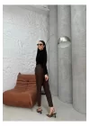 Kadın Yüksek Bel Straight Havuç Kesim Pileli Kemerli Kumaş Pantolon, Şıklığın Yeni Adı