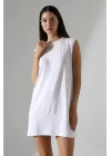 Kadın Beyaz Oversize Sıfır Kol Bisiklet Yaka Basic Günlük Içlik Tunik Viscon Kumaş