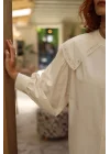Kadın Ekru Geniş Dantel Yakalı Balon Kol Düğmeli Pamuklu Vintage Gömlek