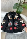 Kadın Siyah Renkli Çiçek Nakışlı Biyeli Kimono Kol Kaşe Kumaş Kısa Kaban Ceket