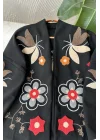 Kadın Siyah Renkli Çiçek Nakışlı Biyeli Kimono Kol Kaşe Kumaş Kısa Kaban Ceket