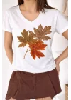 Kadın Beyaz V Yaka Akçaağaç Yaprak Nakışlı %100 Pamuklu Premium Tişört