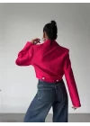 ARKASI İNCİ DÜĞME DETAYLI CROP CEKET - Fuşya