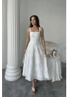 Beyaz Arkası Korse Detaylı Uzun Elbise