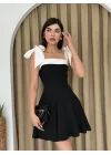 Cloche Omuzu Fiyonklu Elbise