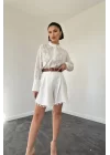 Ekru Dantelli Gömlek Ve Ponpolu Şort Takım