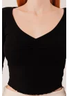Geniş Yaka Siyah Basic Body Bluz