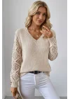 Kadın Bej V Yaka Kolları Ajurlu Örgü Detaylı Dökümlü Rahat Kalıp Triko Kazak