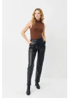 Kadın Kahverengi Yarım Balıkçı Yaka Kolsuz Pamuklu Basic Body Bluz