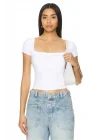 Kadın Beyaz Çift Katlı Sandy Kumaş Kare Yaka Kısa Kol Crop Tişört