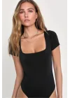 Kadın Siyah Kare Yaka Kısa Kollu Tanga Kesim İpek Jarse Kumaş Bodysuit