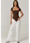 Kadın Acı Kahve Çift Katlı Sandy Kumaş Kare Yaka Kısa Kol Çıtçıtlı Tanga Bodysuit