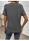 Kadın Kısa Kollu önden Fermuarlı Yazı Baskılı Viskon Bluz