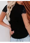 Kadın Kısa Kollu V Yaka önü Düğmeli Dantel Detay Viskon Bluz