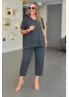 Kadın Kısa Kollu V Yakalı Pul Payetli Viskon Iki Iplik Bluz Ve Pantolon Ikili Takım