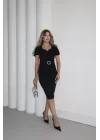 Kadın Kısa Kollu Yakası Açık önden Halka Detaylı Ithal Krep Elbise