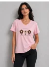 Kadın Pembe V Yaka %100 Pamuklu Boncuk Nakış İşlemeli T-Shirt Çiçekli