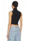 Kadın Sıfır Kol Balıkçı Yaka Çift Kat İpek Jarse Crop Top