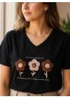 Kadın Siyah V Yaka %100 Pamuklu Boncuk Nakış İşlemeli T-Shirt Çiçekli