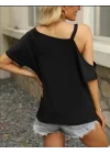 Kadın Tek Omuzu Açık Toka Detaylı Viskon Bluz