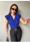 Kadın V Yaka Vatka Detay Kolsuz Dökümlü Bluz