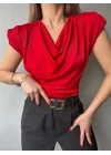 Kadın V Yaka Vatka Detay Kolsuz Dökümlü Bluz