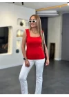 Kare Yaka Kalın Askılı Beyaz Triko Bluz