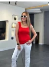 Kare Yaka Kalın Askılı Beyaz Triko Bluz