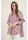 Kırmızı V Yakalı Ve Desenli Gömlek