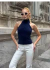 MetuCa Kadın Lacivert Balıkçı Halter Yaka Sırtı Açık Yumuşak Dokulu Tüylü Triko Büstiyer Bluz