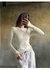 Parmak Geçmeli Buzi Body - Beyaz