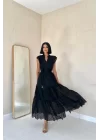 Kırmızı Fırfırlı Düğmeli Elbise