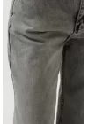 Taş Şerit Detaylı Jean