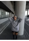 Uzun Kol Kapşonlu Göğüs Baskılı SweatShirt - Gri