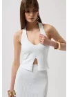 V Detay Dokulu Crop Bluz