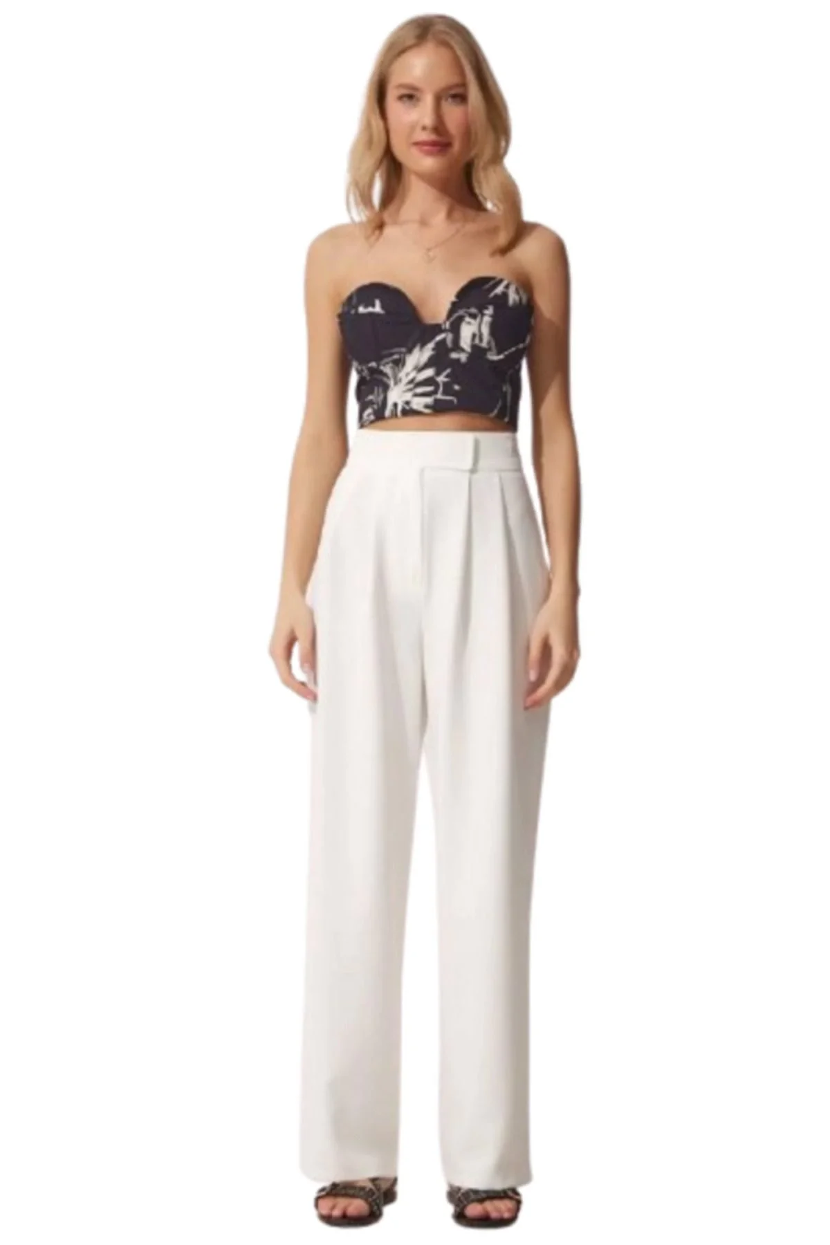 Kadın Beyaz Yüksek Bel Cırtlı Pileli Bol Paça Palazzo Model Kumaş Pantolon