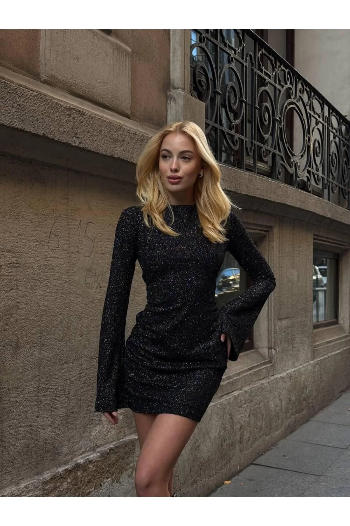 Kadın Uzun İspanyol Kol Sırt Dekolteli Vücudu Saran Simli Mini Kalem Elbise - Siyah