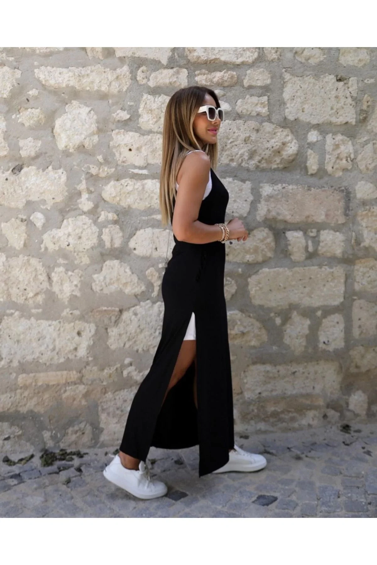 Kadın Sıfır Kol Bisiklet Yaka Yırtmaçlı Uzun Elbise ve Şortlu Takım - Siyah